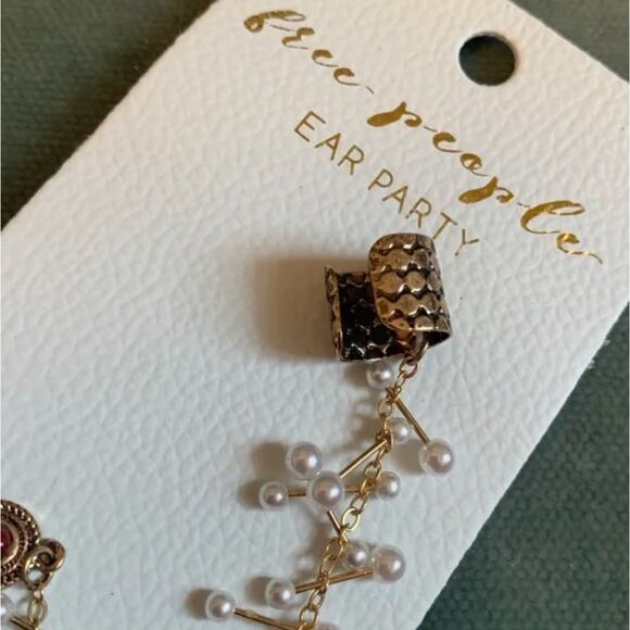 NWT $38 Free People Ear Party Ear Cuff Pearl and Bronze Pearl New - Picture 2 of 3